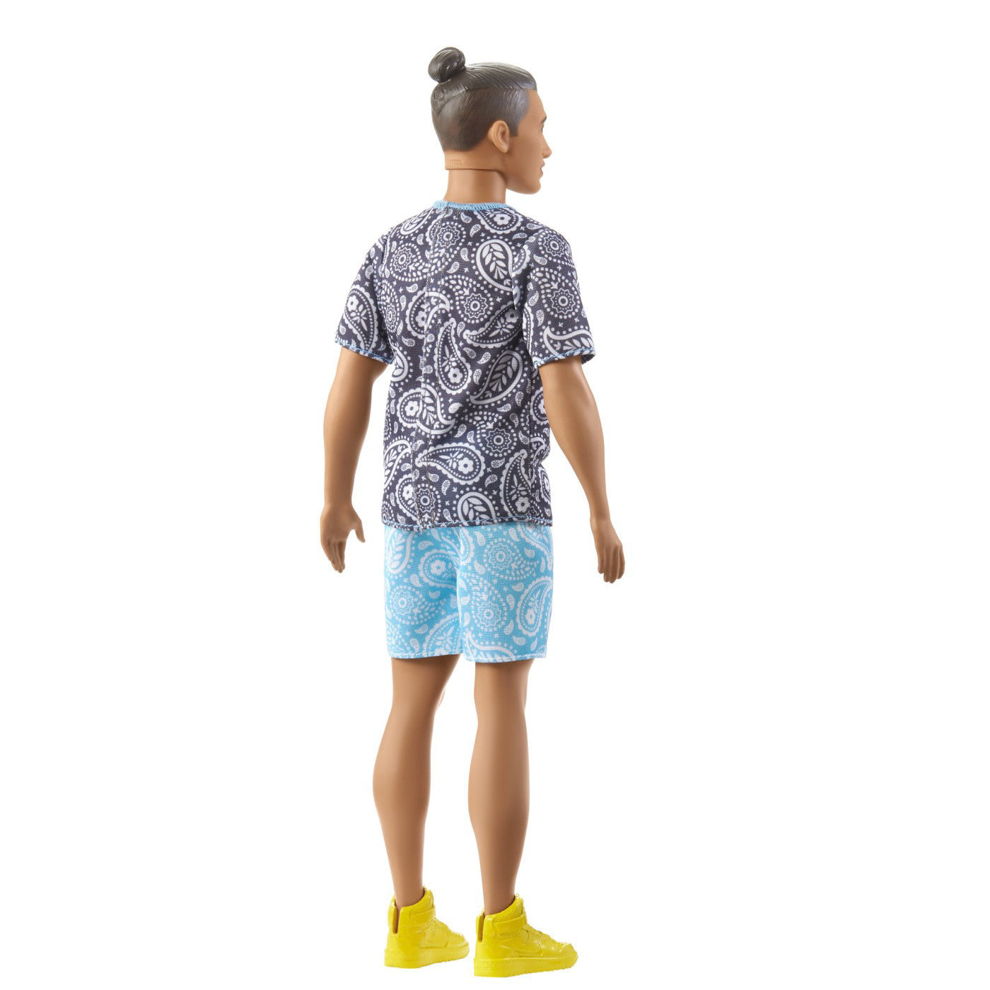 BARBIE PAPUSA BAIAT FASHIONISTAS SATEN CU TRICOU