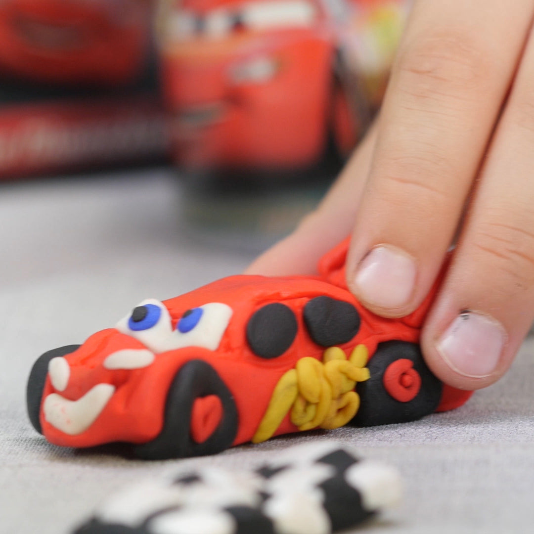 SET 6 BORCANASE CU PLASTILINA CARS