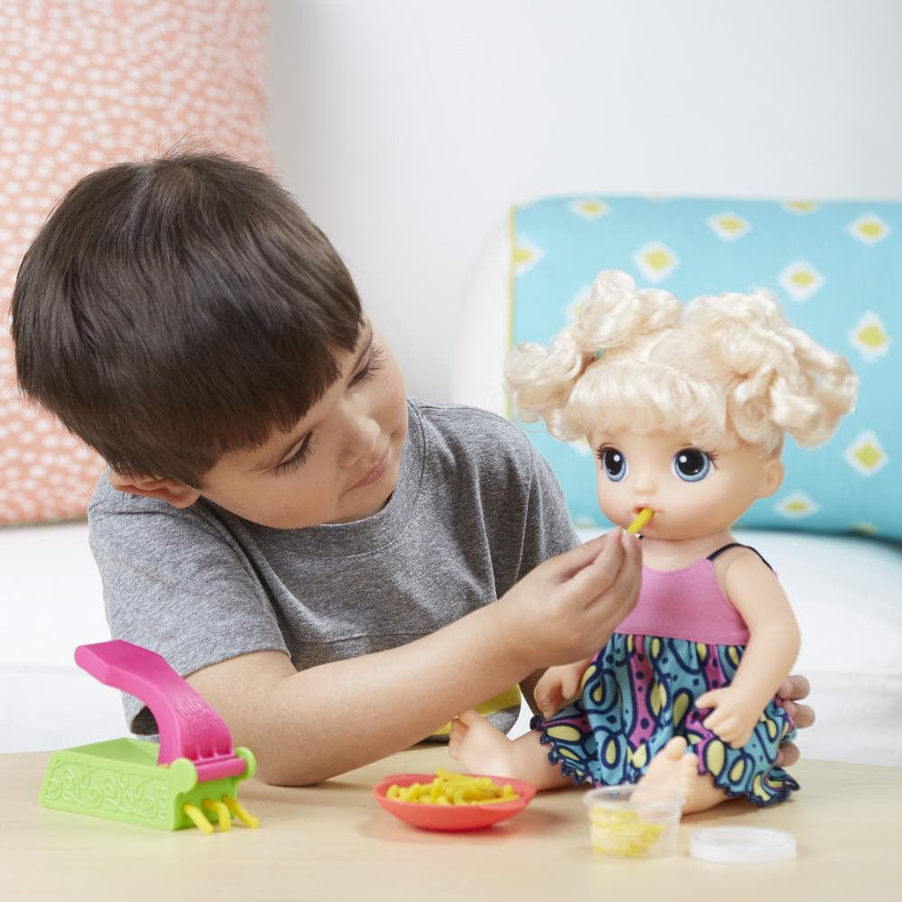 BEBELUSUL BABY ALIVE CU FUNCTIUNI