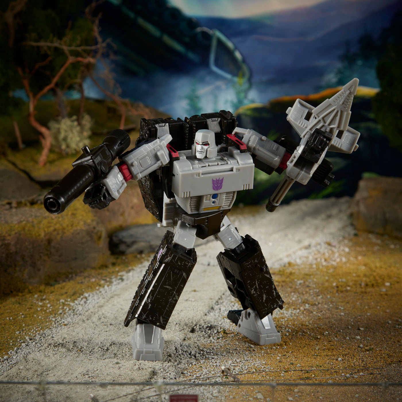 TRASFORMERS GEN WFC ROBOT VOYAGER MEGATRON
