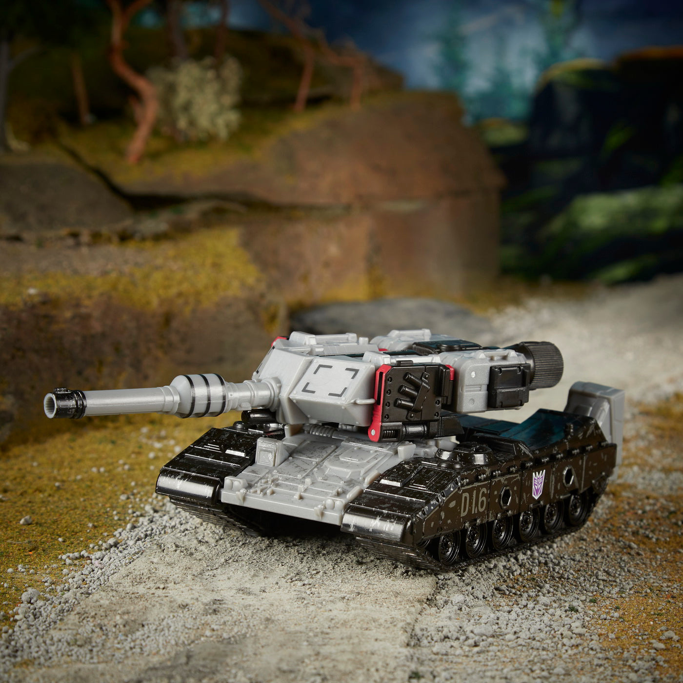 TRASFORMERS GEN WFC ROBOT VOYAGER MEGATRON