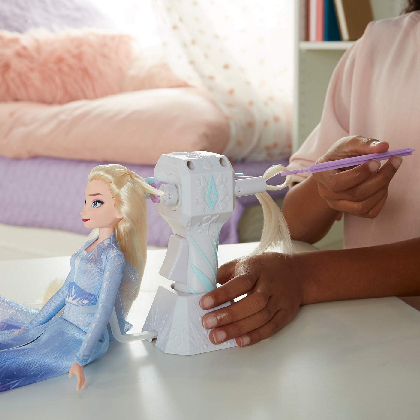 PAPUSA FROZEN2 ELSA CU PAR LUNG PENTRU IMPLETIT
