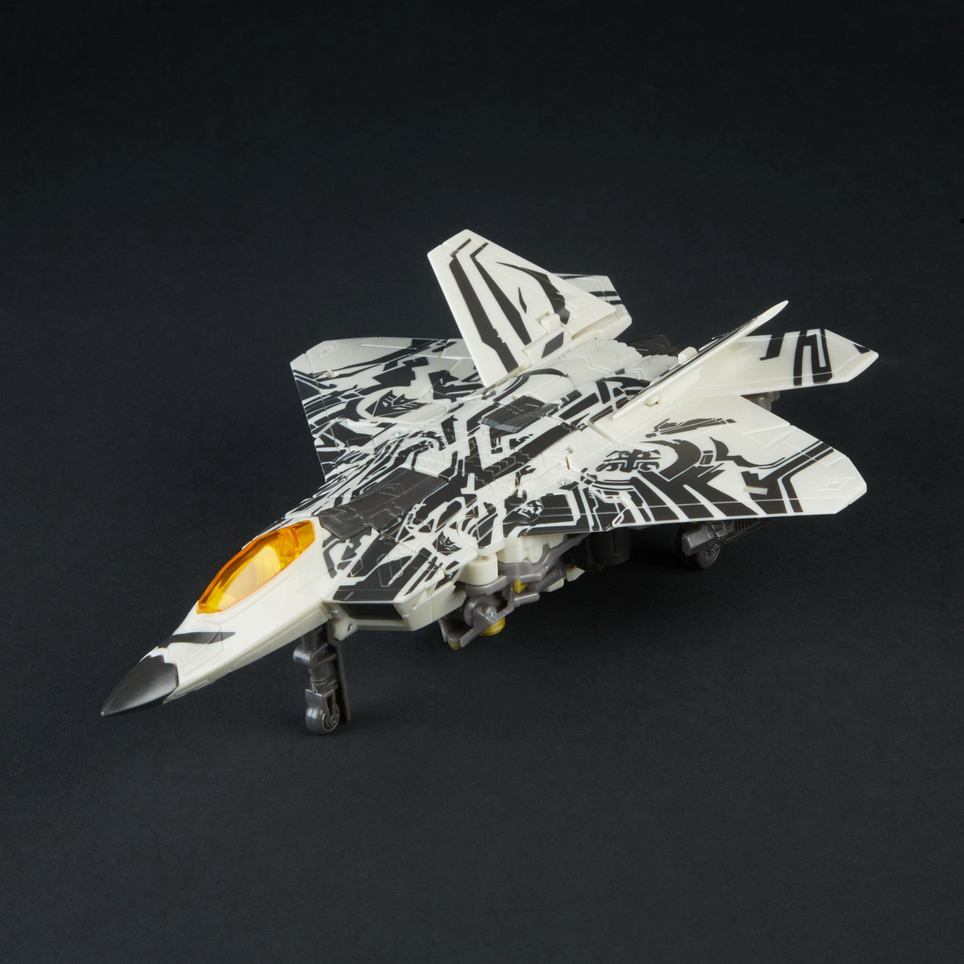 TRANSFORMERS ROBOT STARSCREAM STUDIO SERIES