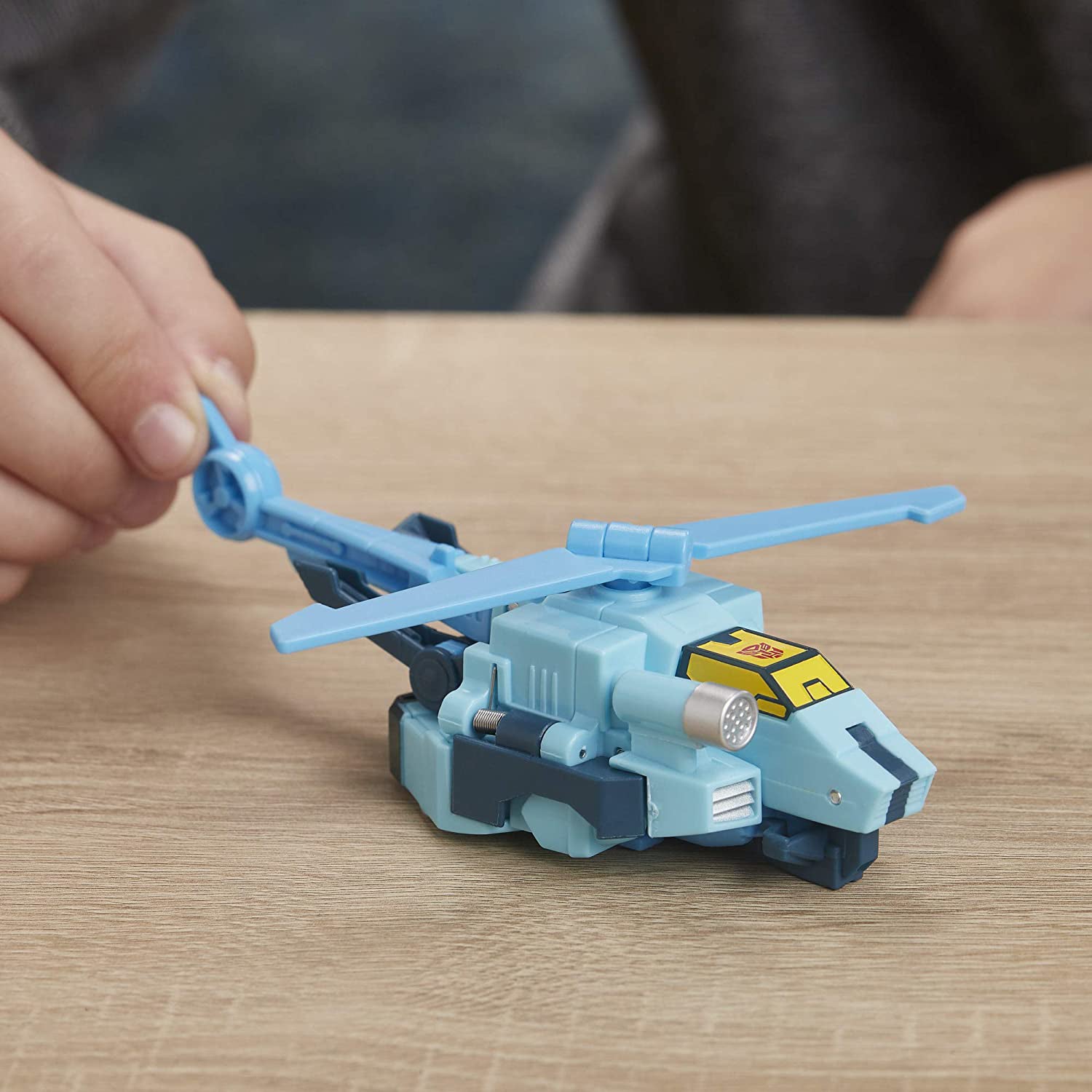 TRANSFORMERS ROBOT VEHICUL CYBERVERSE 1 STEP AUTOBOT WHIRL