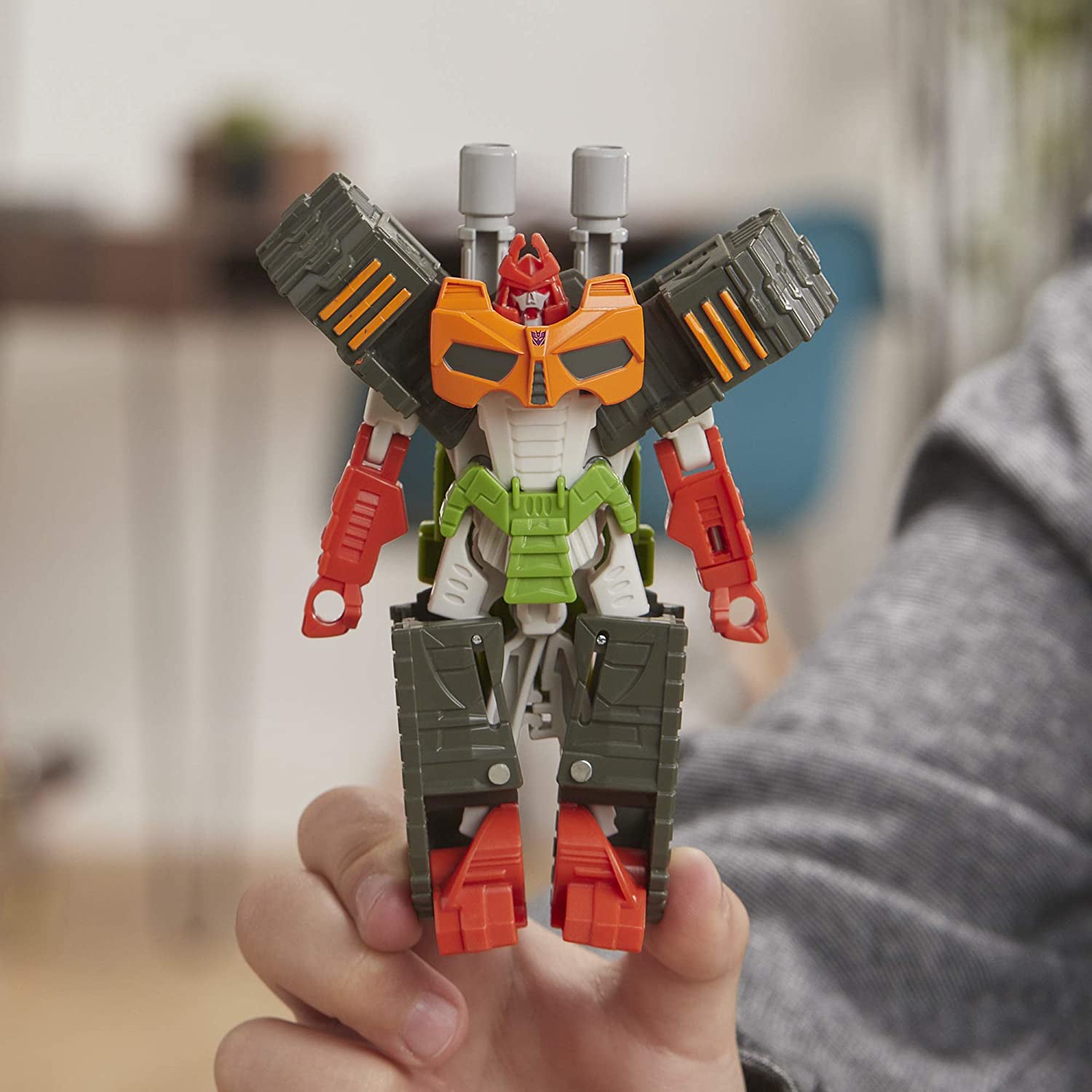TRANSFORMERS ROBOT VEHICUL CYBERVERSE 1 STEP BLUDGEON