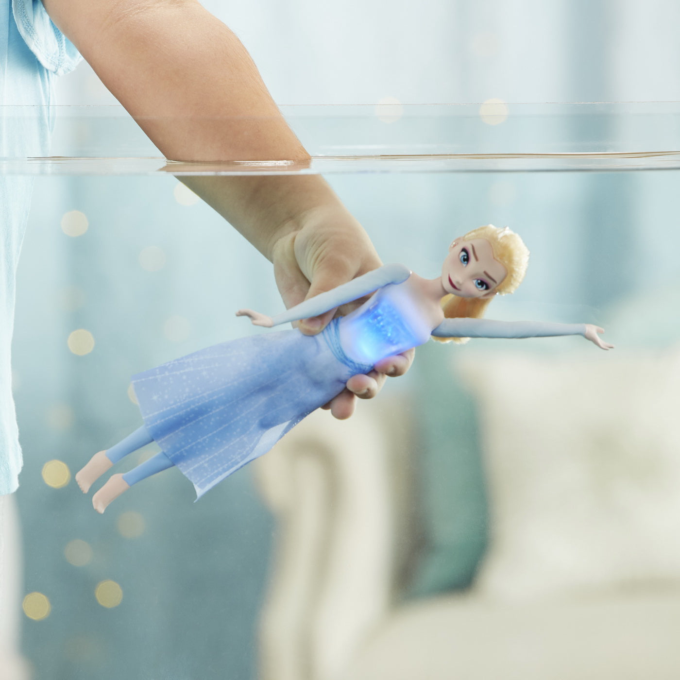 PAPUSA FROZEN2 ELSA INOATA SI LUMINEAZA