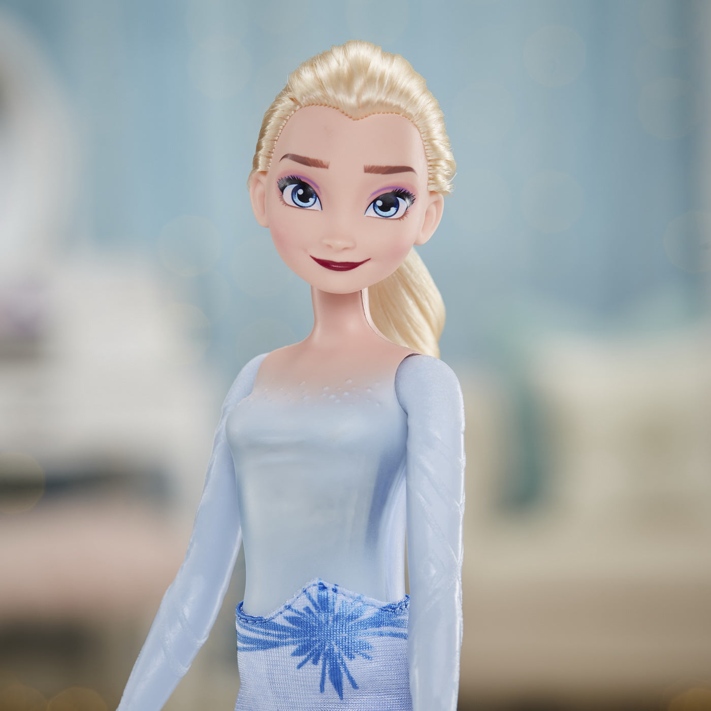 PAPUSA FROZEN2 ELSA INOATA SI LUMINEAZA