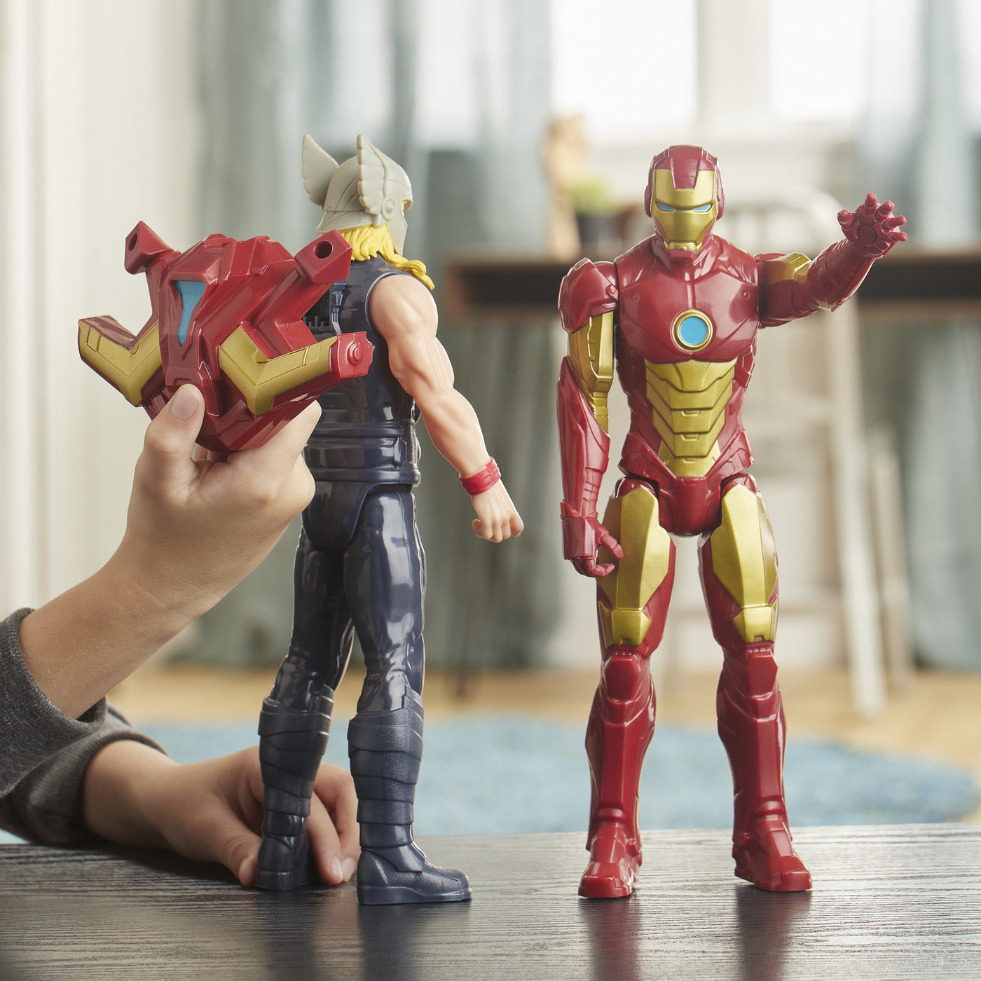 AVENGERS FIGURINA TITAN HERO BLAST GEAR: IRON MAN 30CM