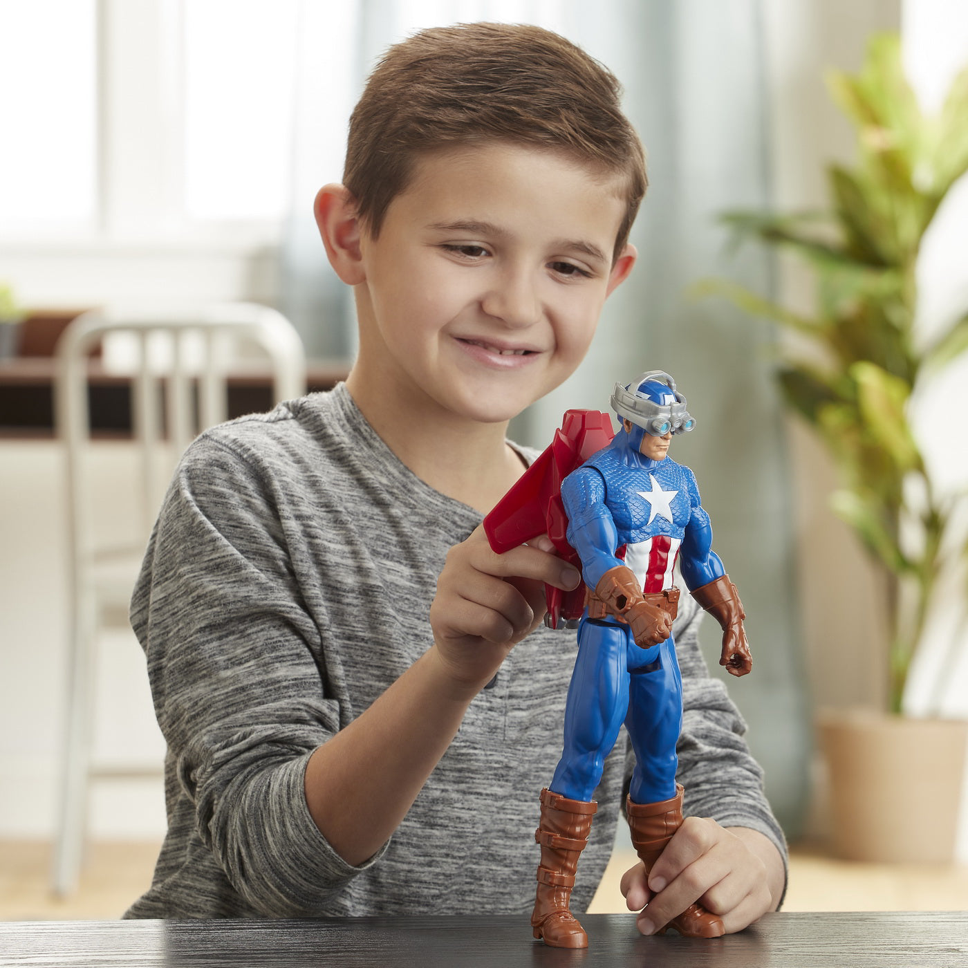 FIGURINA AVANGERS TITAN HERO BLAST GEAR: CAPTAIN AMERICA 30 CM