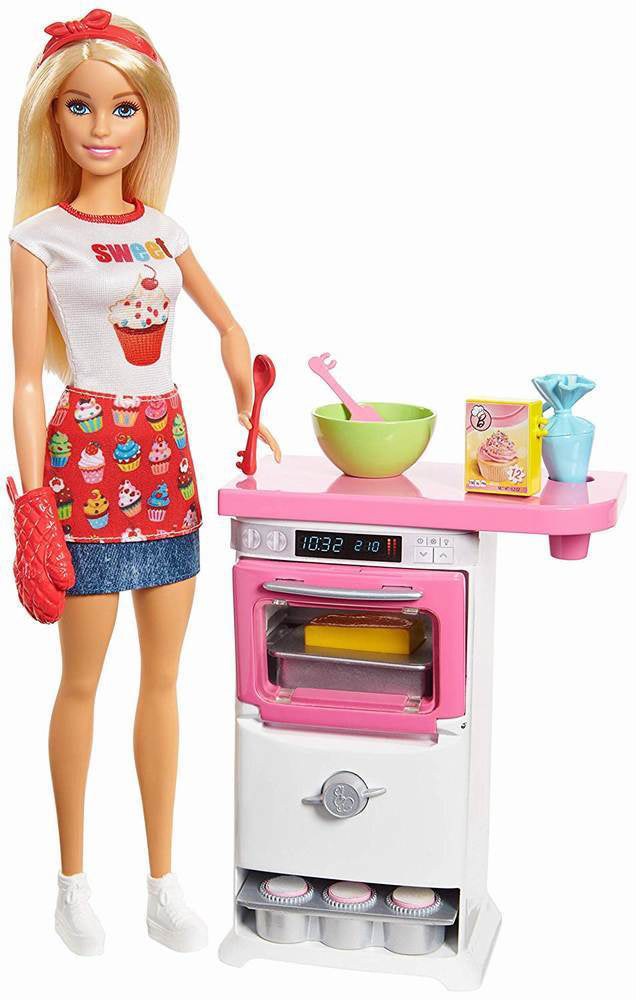 PAPUSA BARBIE IN BUCATARIE