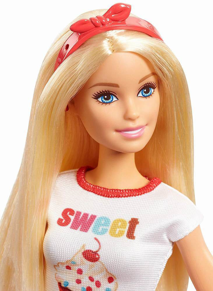 PAPUSA BARBIE IN BUCATARIE
