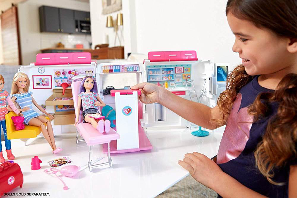 BARBIE SET CLINICA MOBILA