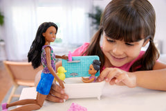 PAPUSA BARBIE MAMICA BRUNETA CU BEBELUS