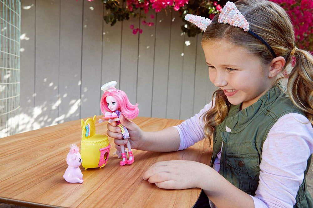 ENCHANTIMALS SET TEMATIC CU PRIETENII IN BUCATARIE