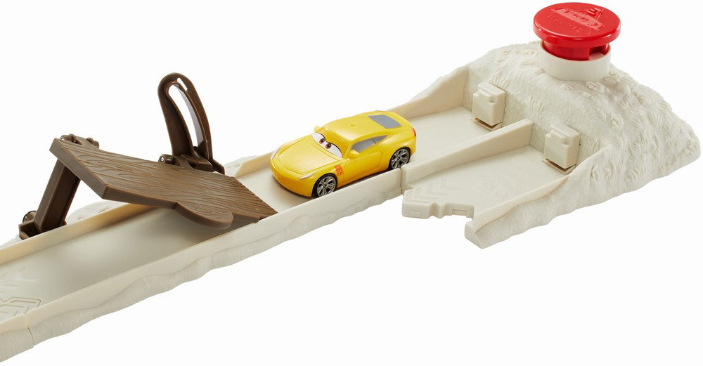 CARS 3 SET DE JOACA CURSA PE PLAJA