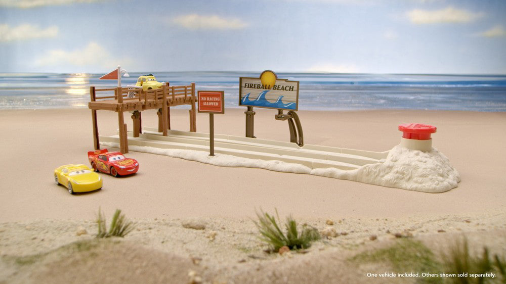 CARS 3 SET DE JOACA CURSA PE PLAJA