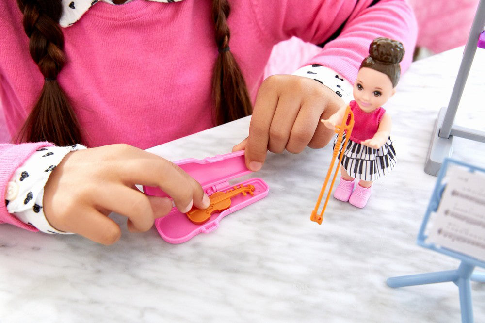 BARBIE CARIERE SET MOBILIER CU PAPUSA PROFESOARA DE MUZICA