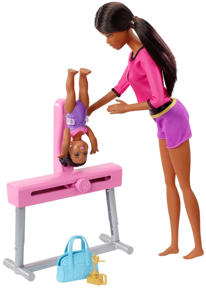 PAPUSA BARBIE BRUNETA CARIERA IN SPORT ANTRENOARE DE GIMNASTICA
