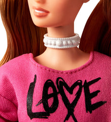 PAPUSA BARBIE FASHIONISTA CU CODITE SI PULOVER ROSU