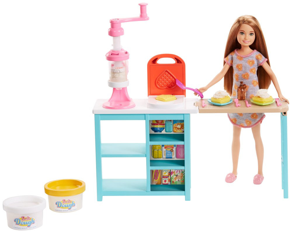 SET BARBIE MIC DEJUN CU STACIE