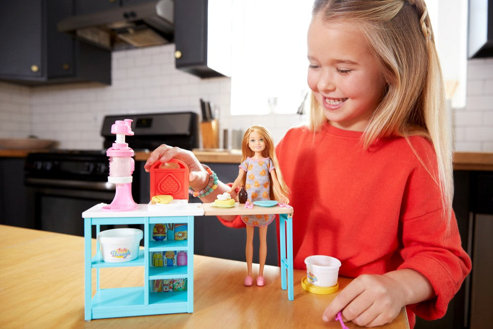 SET BARBIE MIC DEJUN CU STACIE