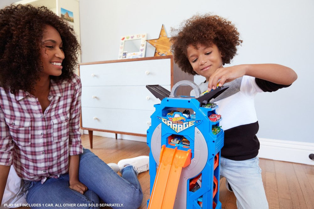 GARAJ HOT WHEELS CU PISTA DE LANSARE