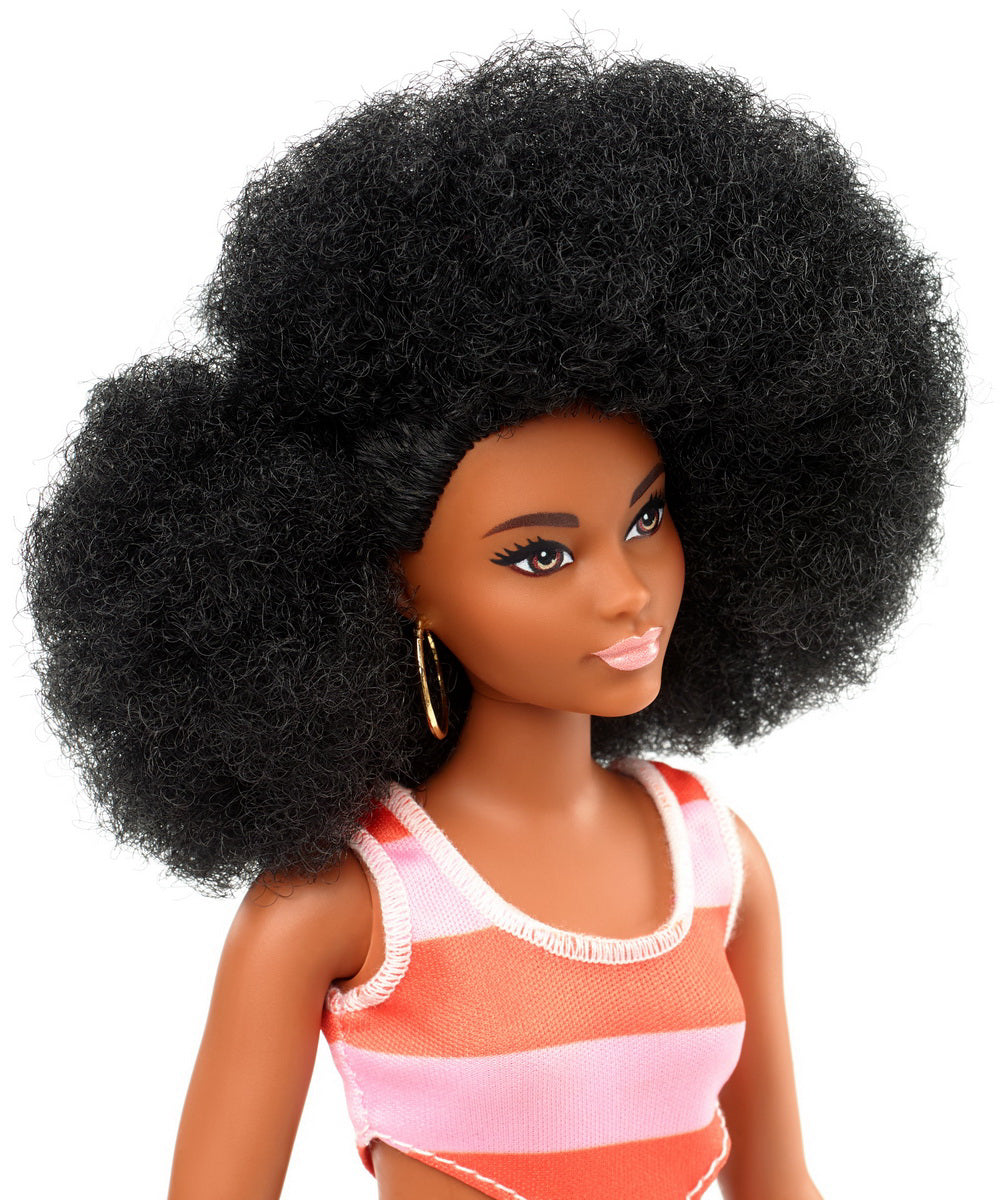 PAPUSA BARBIE FASHIONISTA AFROAMERICANA CU PARUL CRET