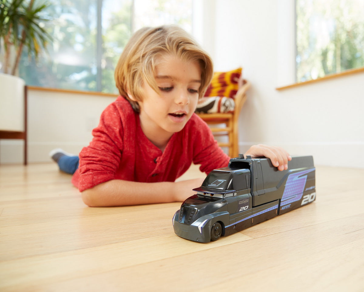 CARS TRANSPORTATOR JACKSON STORM