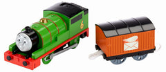 THOMAS TRACKMASTER LOCOMOTIVA PERCY CU VAGON