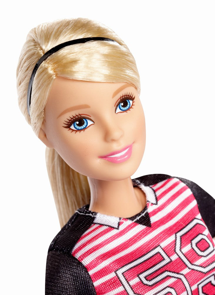 BARBIE PAPUSA JUCATOARE DE FOTBAL