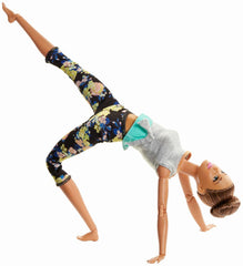 PAPUSA BARBIE MEREU IN MISCARE YOGA STYLE