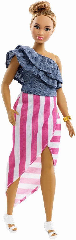 PAPUSA BARBIE FASHIONISTA CU HAINUTE DE SCHIMB