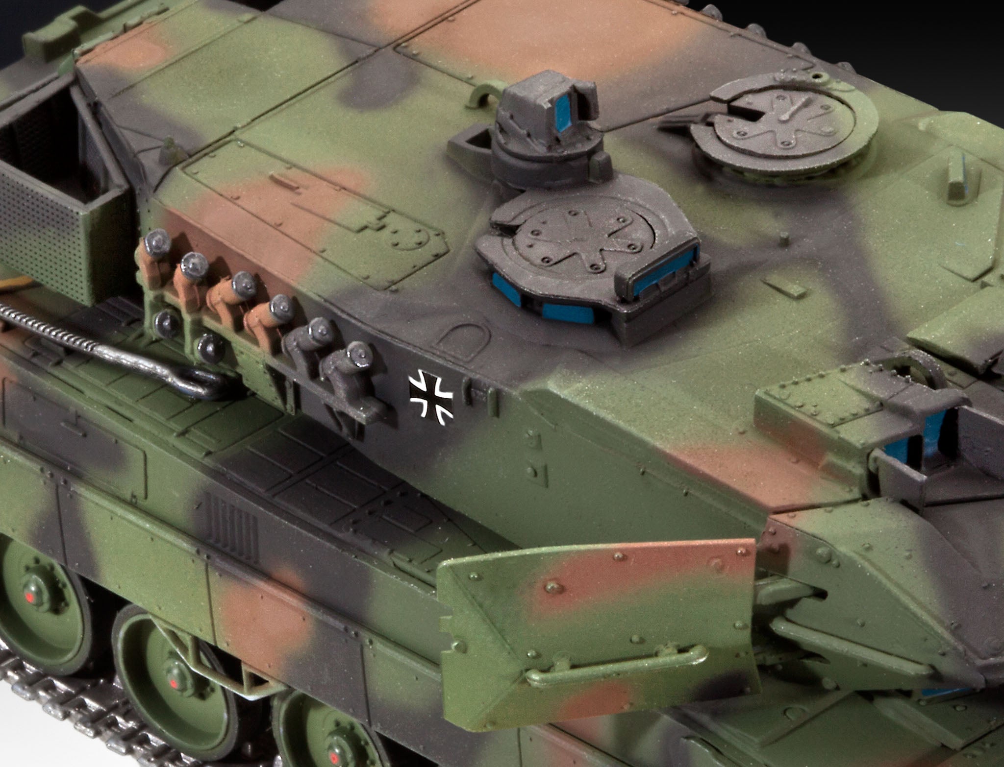 Vehicul Militar Revell Leopard 2 A6/A6M Scara 1:72 Rev03180