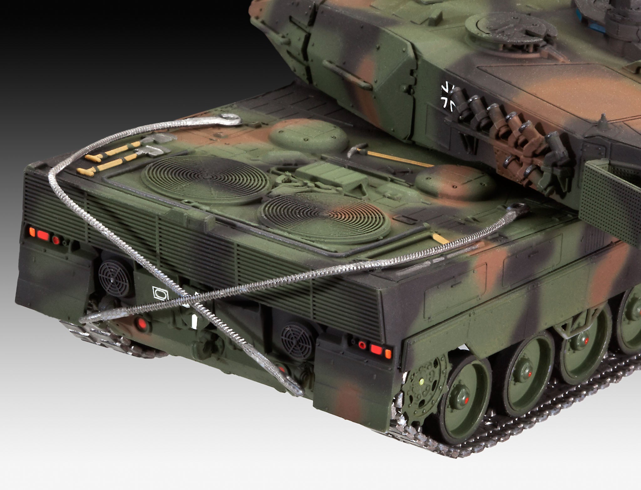 Vehicul Militar Revell Leopard 2 A6/A6M Scara 1:72 Rev03180