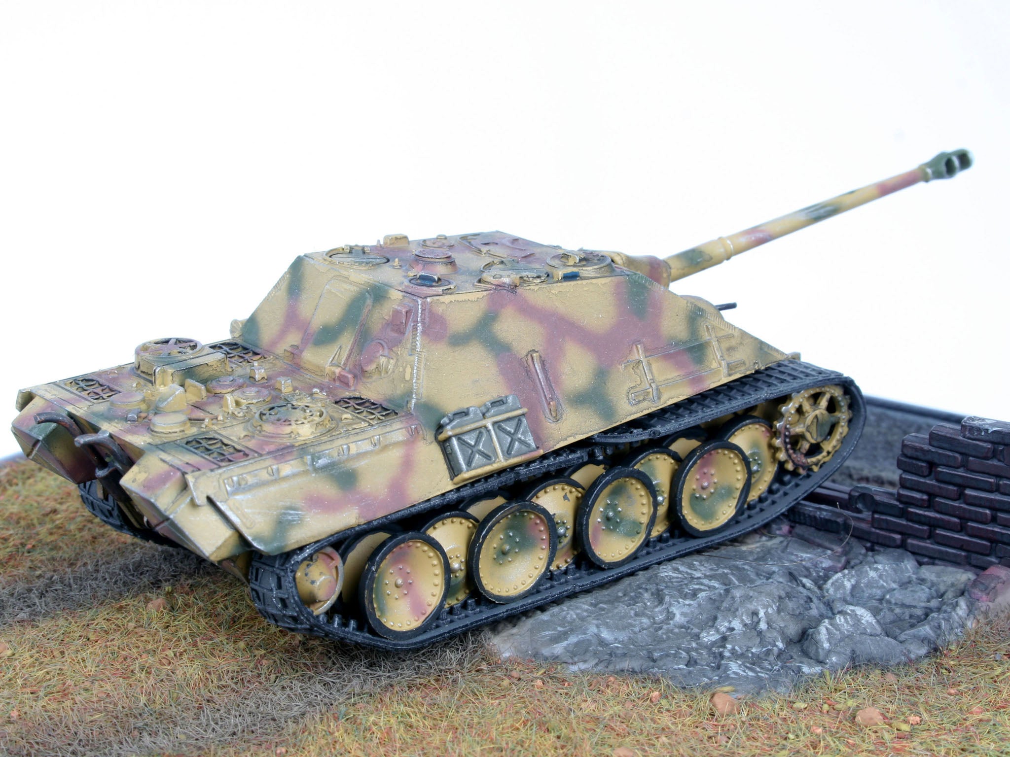 Vehicul Militar Revell Sd.Kfz. 173 Jagdpanther Scara 1:76 Rev03232