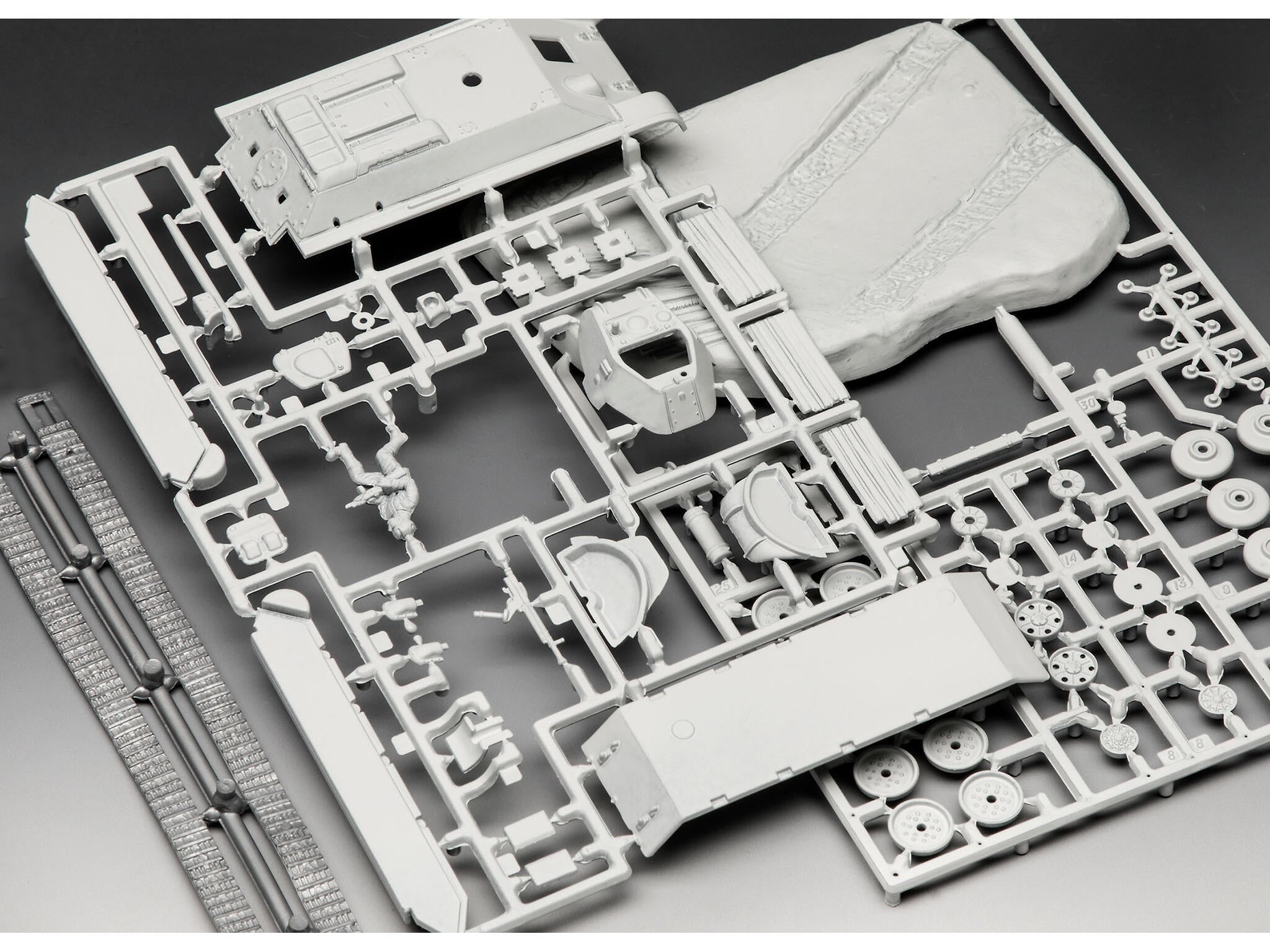 Vehicul Militar Revell T-34/76 Model 1940 Scara 1:76 Rev03294