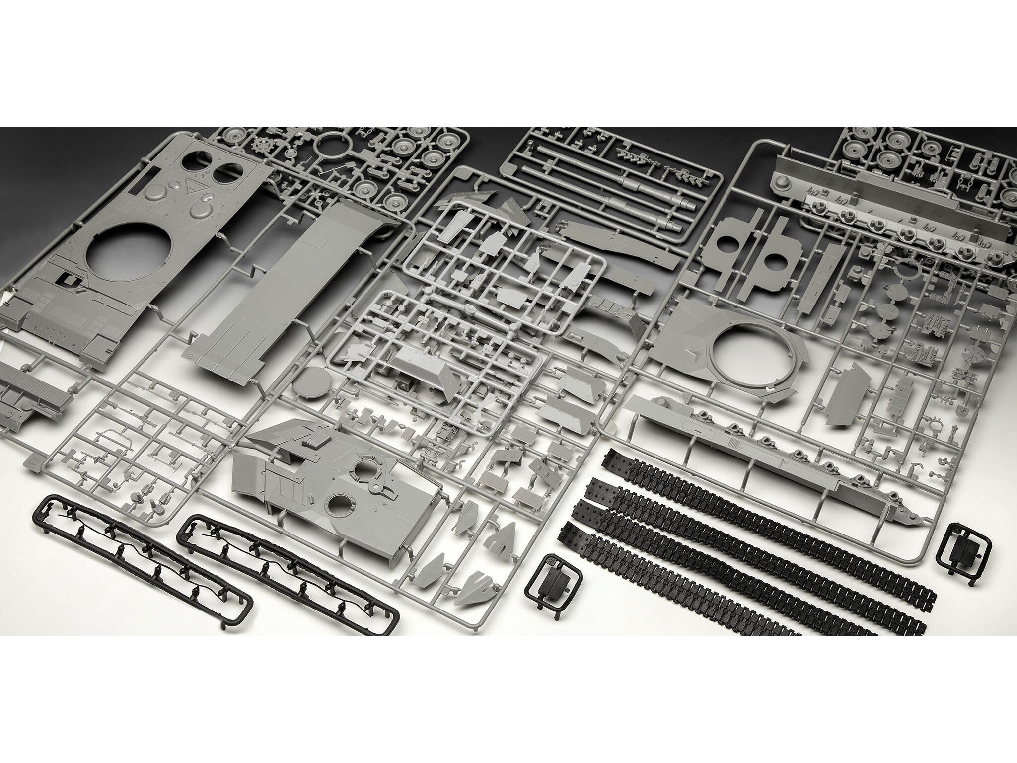 Revell Set Macheta Revell Vehicul Militar Leopard 2 A6M Scara 1:35 Rev03342
