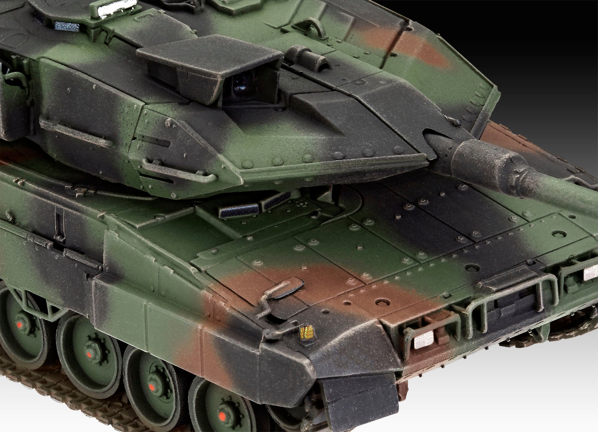 Macheta militara Leopard 2A7V, scara 1:72 (nivel 4) cu 189 piese, Revell 03355