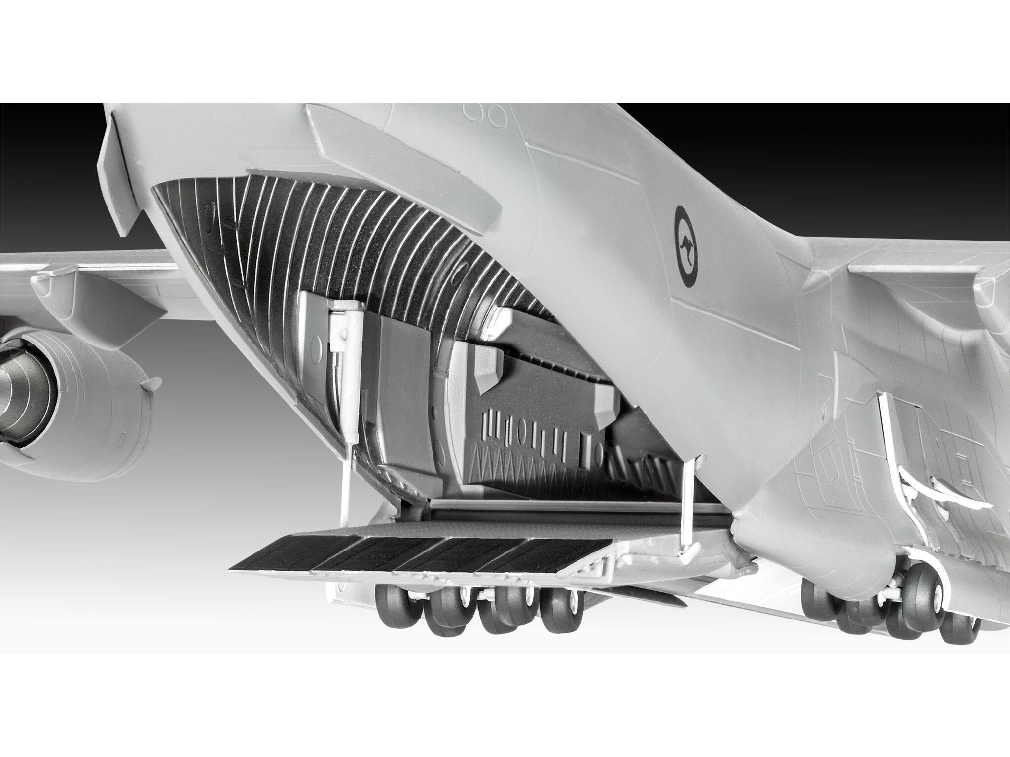 Revell Kit Boeing C-17A Globemaster Scara 1:144 Rev03747