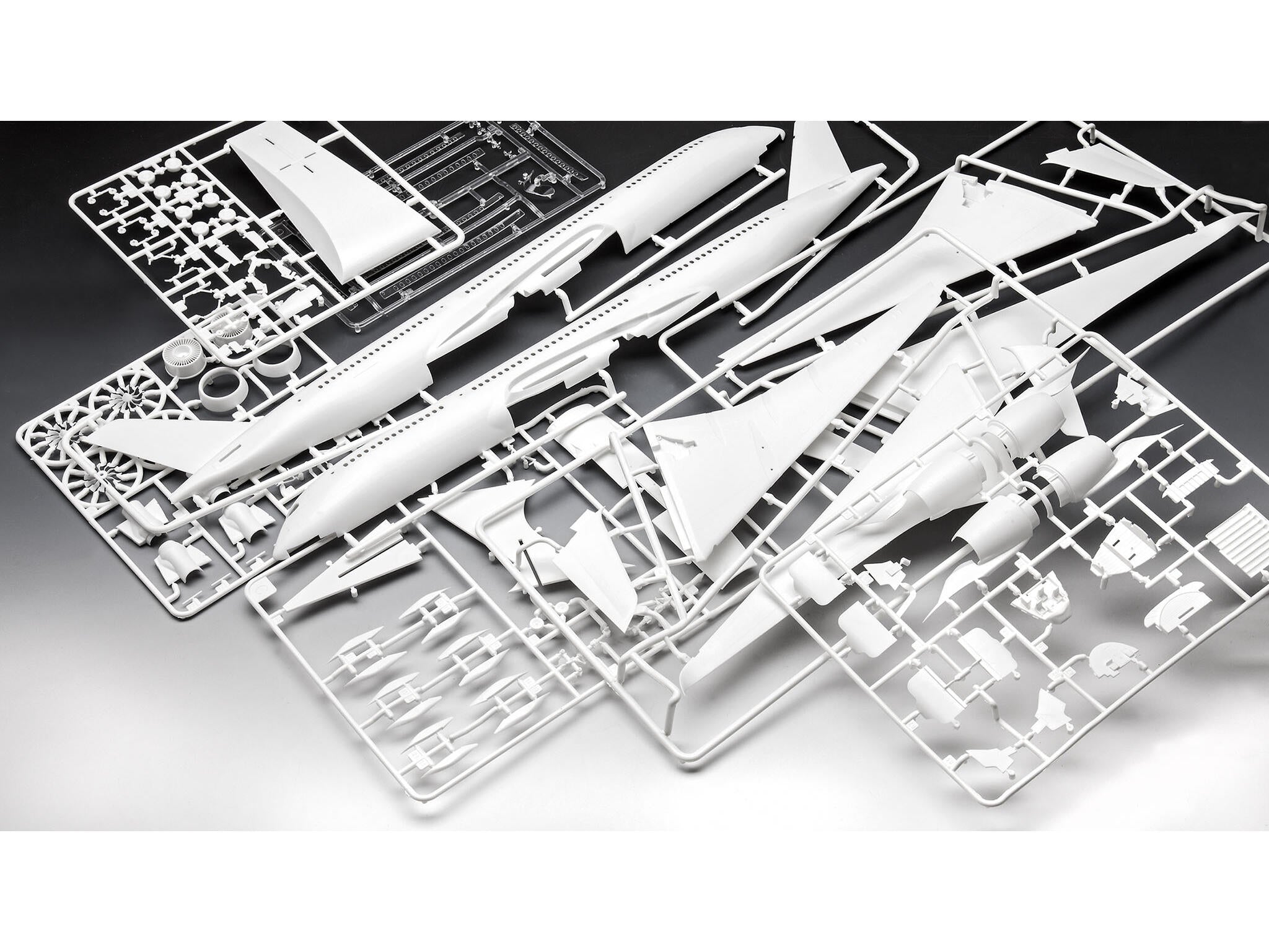 Set Macheta Revell Avion Airbus A350-900 Turkish Airlines Scara 1:144 Rev03773