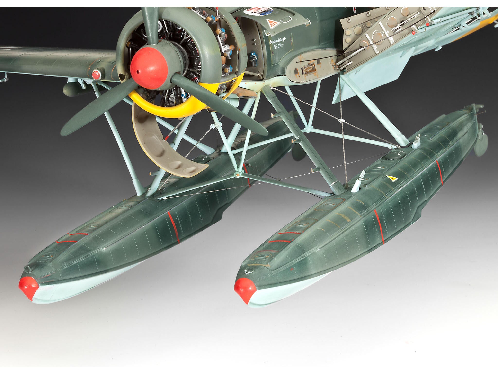 Revell Avion  Arado Ar196A-3 Seaplane Rev03787