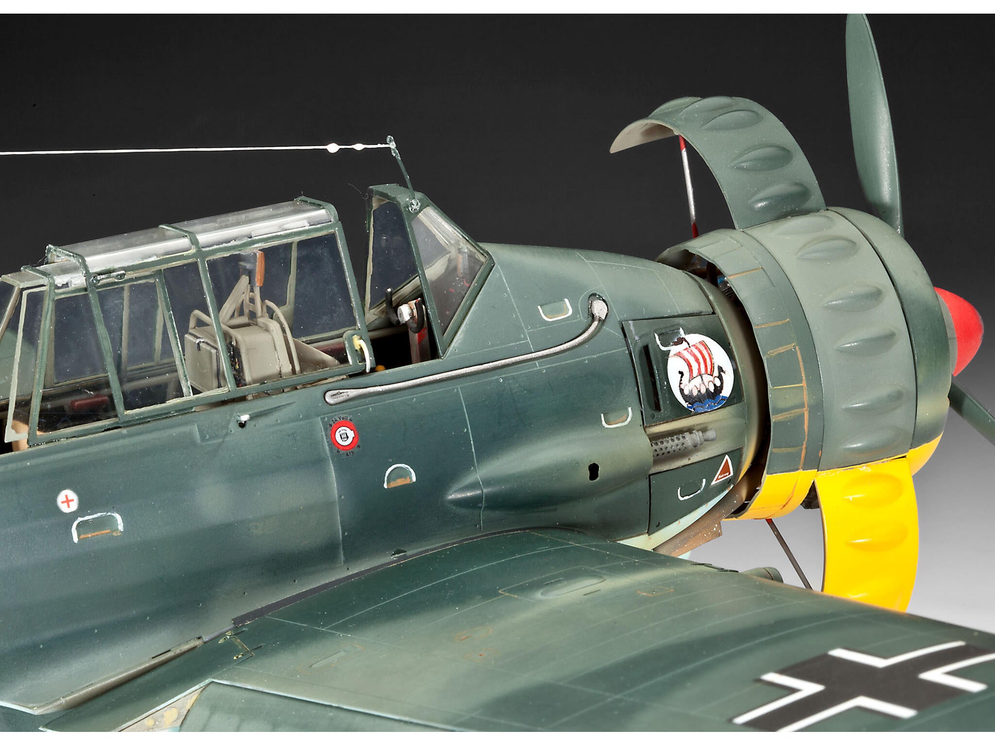 Revell Avion  Arado Ar196A-3 Seaplane Rev03787