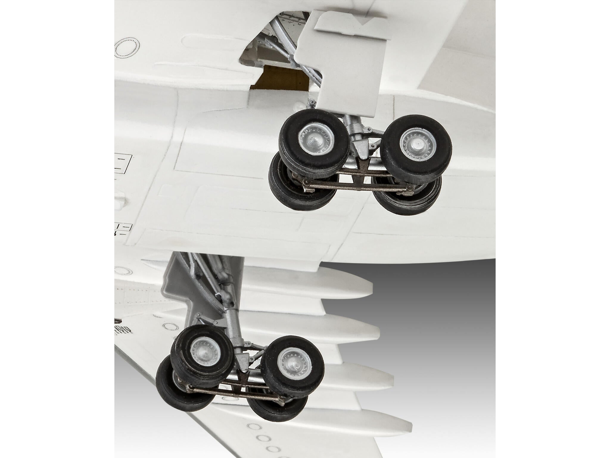 Revell Avion  Airbus A330-300 Lufthansa New Livery Rev03816