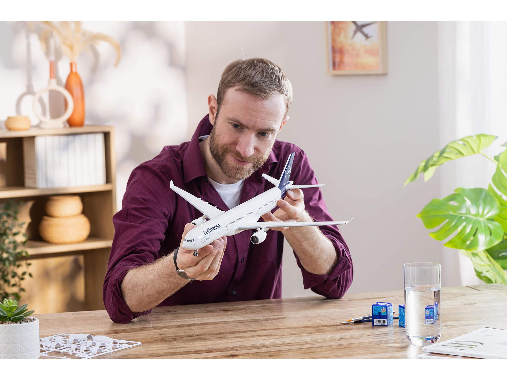 Revell Avion  Airbus A330-300 Lufthansa New Livery Rev03816