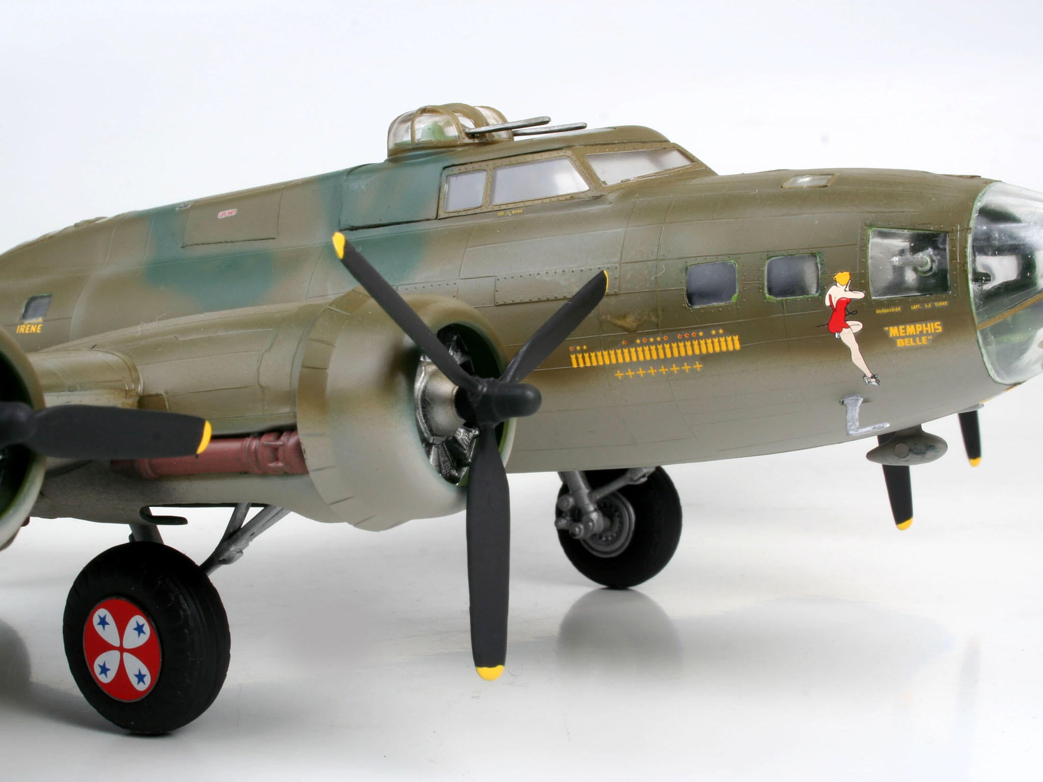 Revell Avion  B-17F Memphis Belle Rev04297