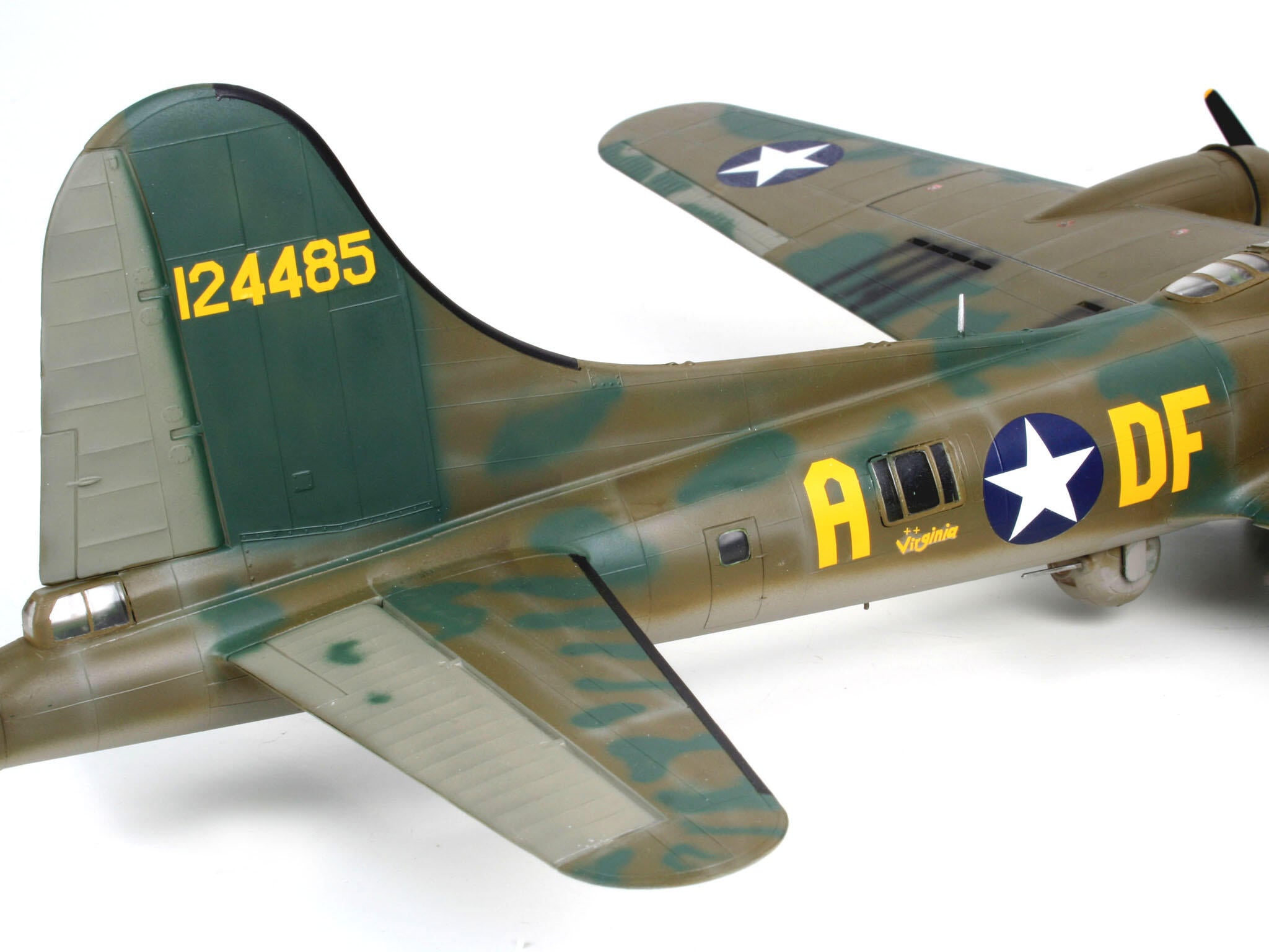 Revell Avion  B-17F Memphis Belle Rev04297