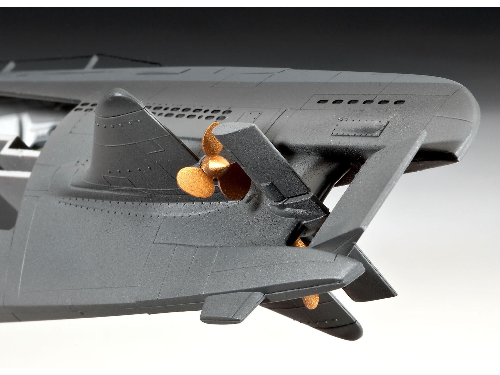 Revell Vapor  German Submarine Type Xxi With Interior Rev05078