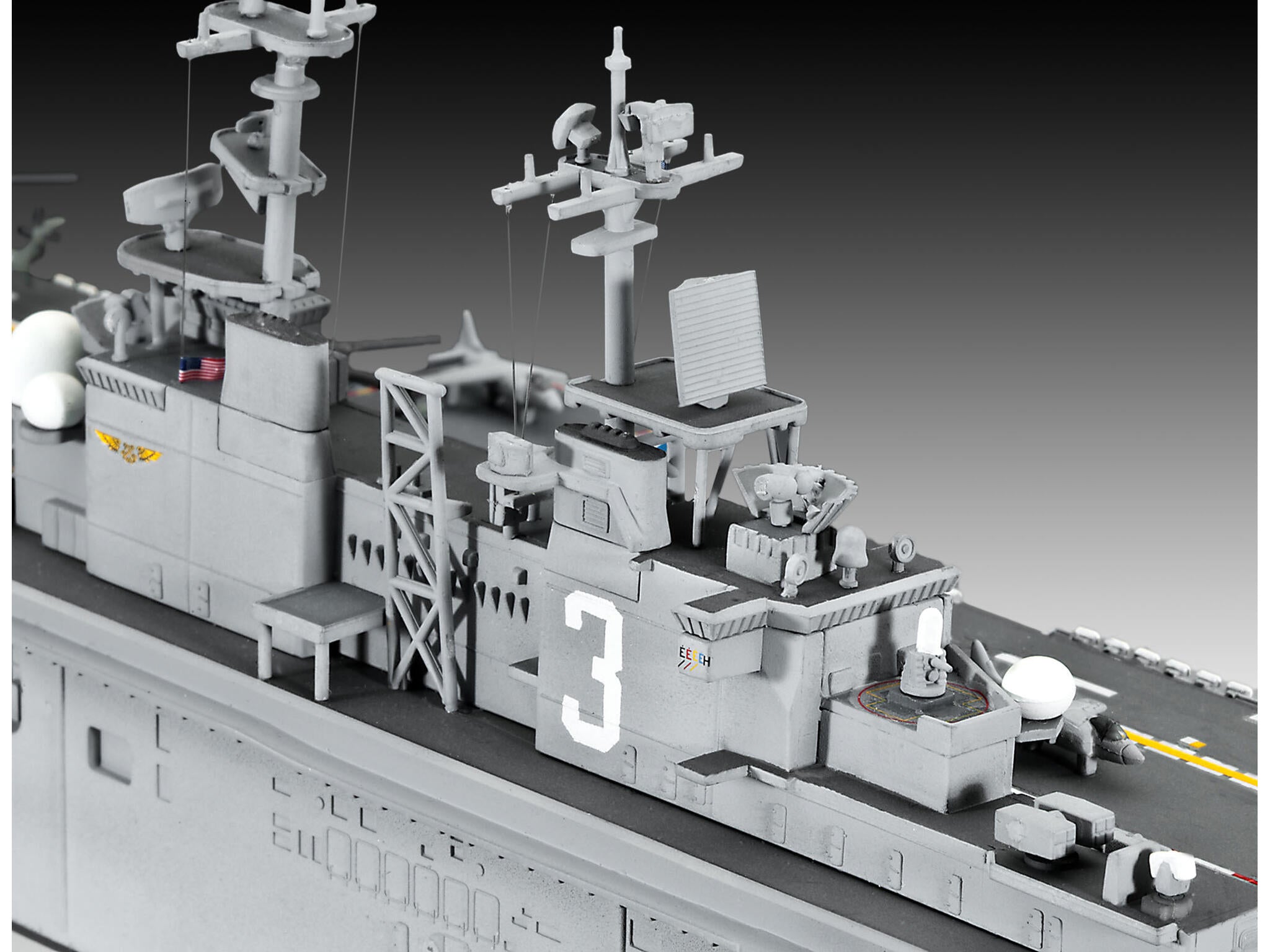 Revell Vapor  Us Navy Assault Carrier Wasp Class Rev05178