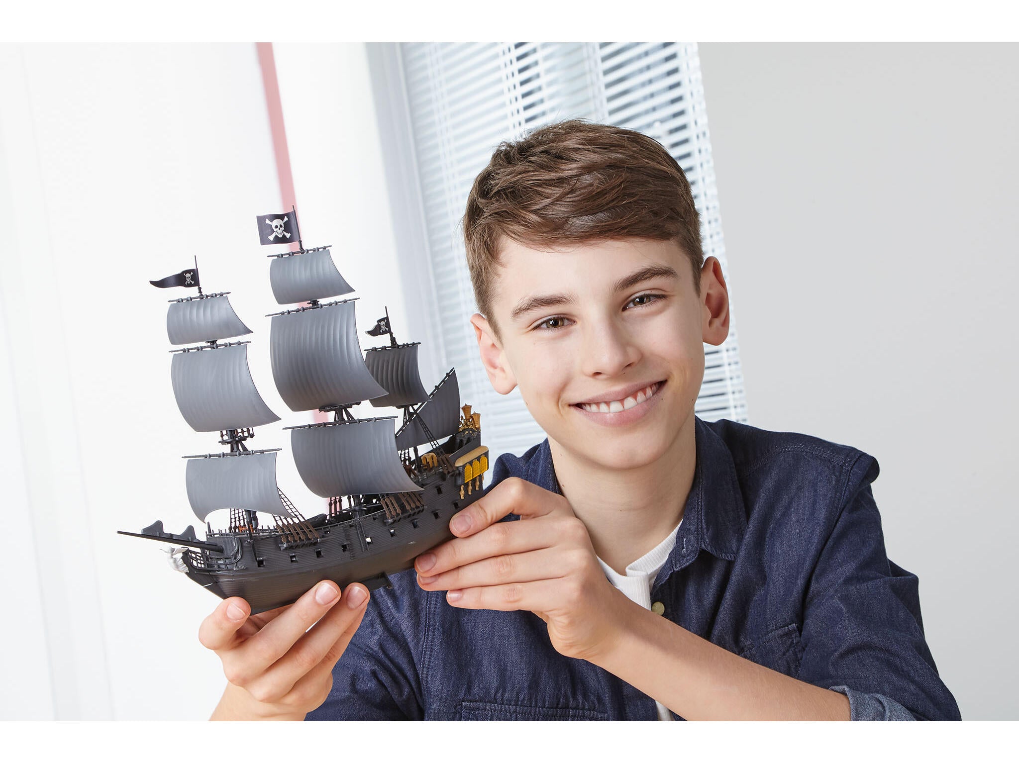 Revell Kit De Asamblat Black Pearl Scara 1:150 Rev05499