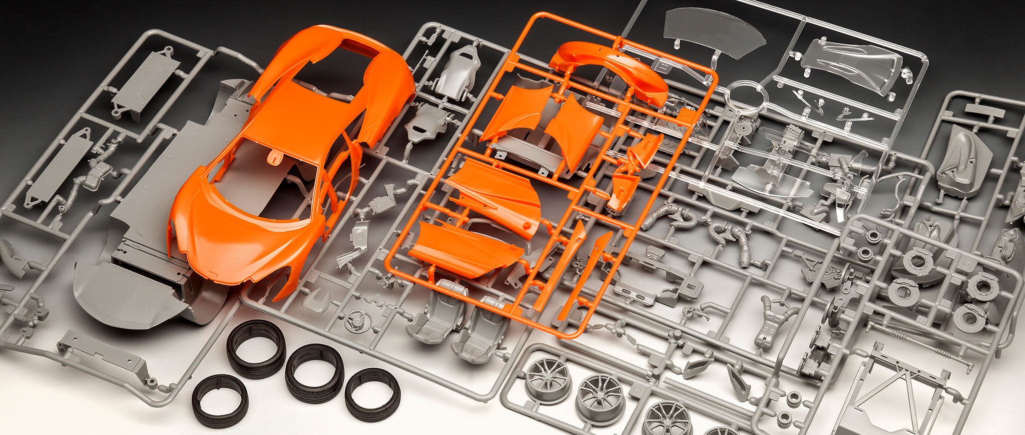 Macheta automodel de construit Revell McLaren 570s  07051
